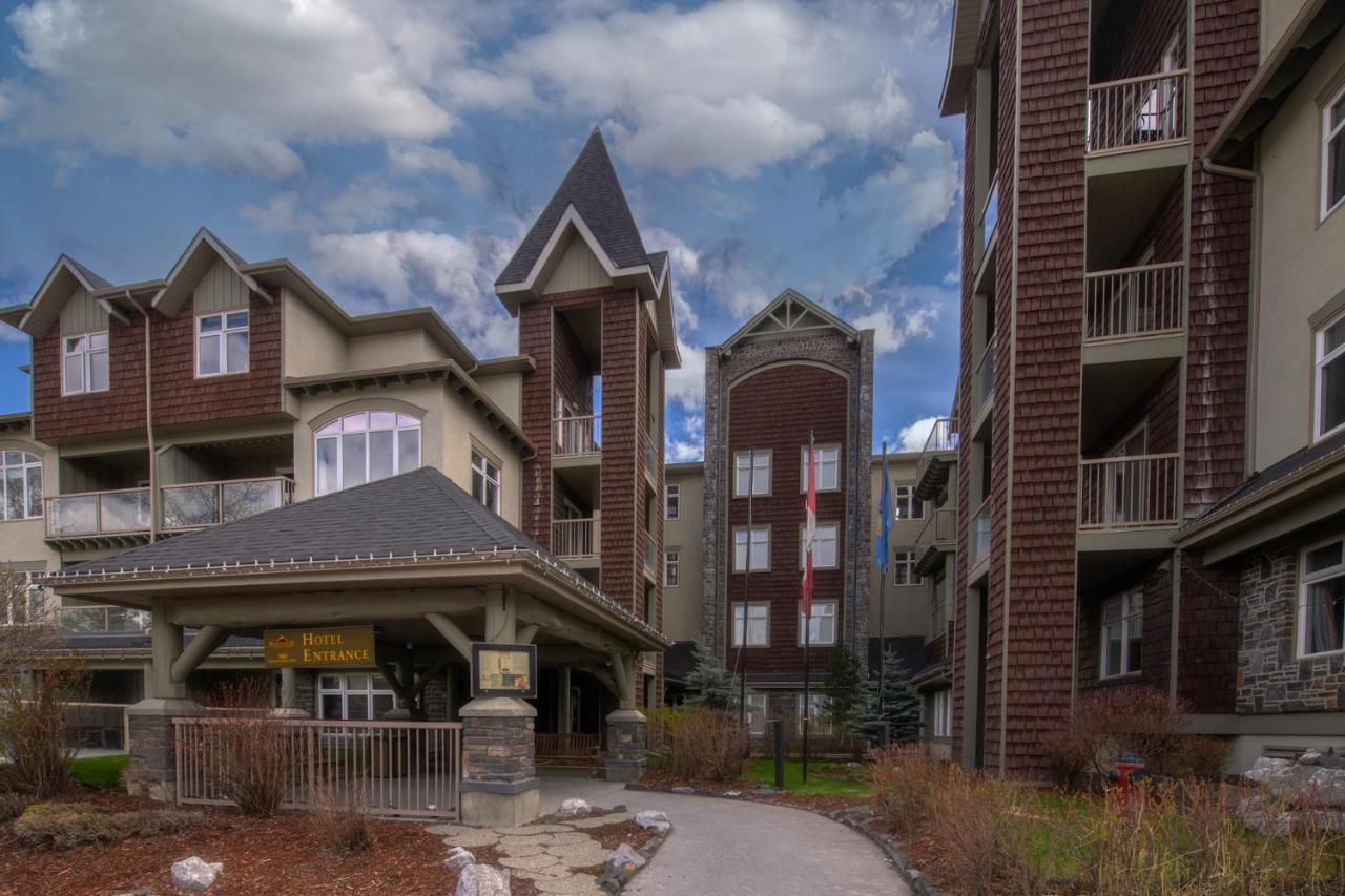 Lodge Windtower -